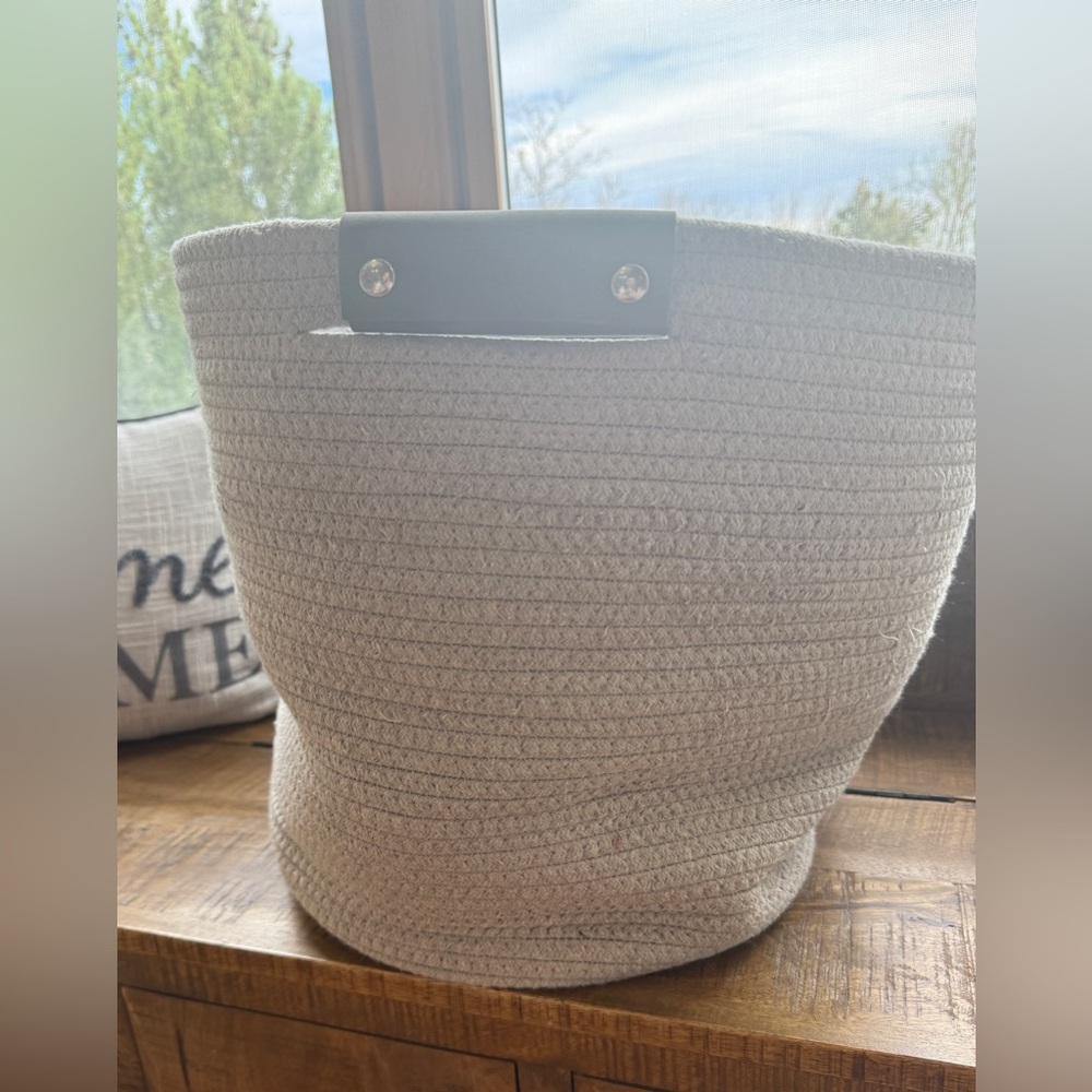Threshold grey coiled rope storage basket - Picture 4 of 6